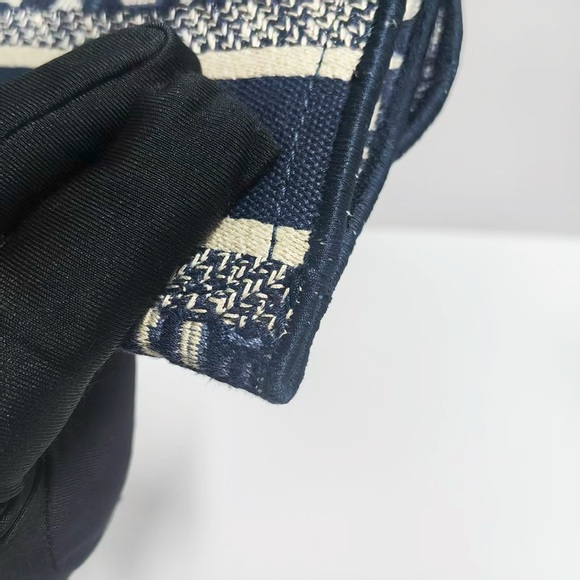 Dior Navy & Beige Oblique Canvas Saddle Pouch Bag - Picture 9 of 12